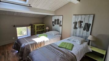 2 chambres, fer et planche Ă repasser, Wi-Fi, draps fournis