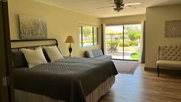 5 slaapkamers, een bureau, een strijkplank/strijkijzer, gratis wifi