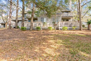 Exterior - Kingston Resort: Ground floor, 7 min walk to beach, two decks (Myrtle Beach)
