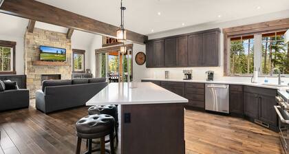 Big Home with LOW RATES! In the Heart of Suncadia Resort | Hot Tub | WiFi