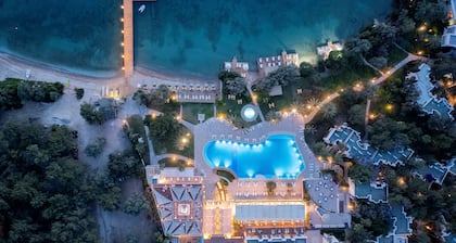 DoubleTree by Hilton Bodrum Işıl Club Ultra All Inclusive Resort