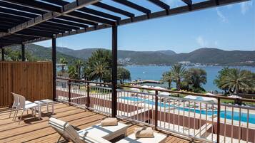 Family Room, 1 King Bed, Terrace | View from room