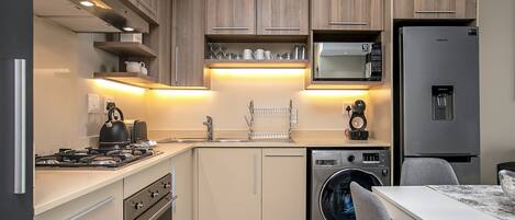 Fridge, microwave, oven, stovetop