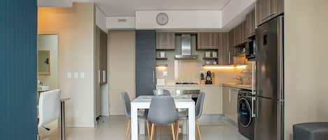 Fridge, microwave, oven, stovetop