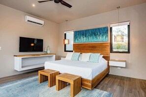 5 bedrooms, desk, iron/ironing board, travel cot - Tropical Lush Style, outdoor Terrace and grill, beach club membership, daily housekeeping, (Tamarindo)