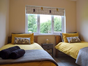 2 bedrooms, free WiFi, bed sheets - 2 bedroom accommodation in Crickheath, near Oswestry (Crickheath, near Oswestry)