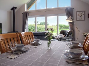 Dining - 2 bedroom accommodation in Crickheath, near Oswestry (Crickheath, near Oswestry)