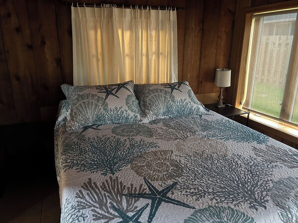 3 عدّة غرف نوم وملاءات أسرّة