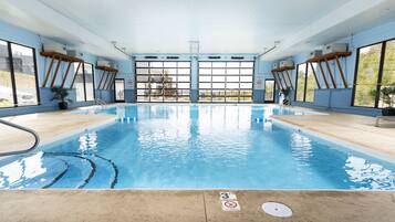 Piscine couverte, piscine extérieure