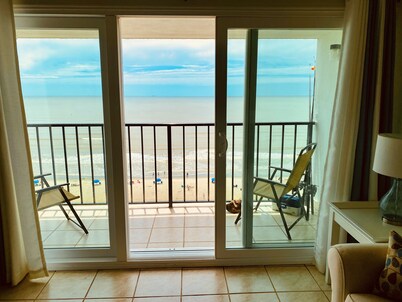 Galveston Condo w/Panoramic Bird's-Eye Beach View