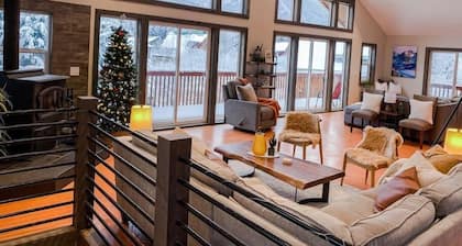 Jeremys Mountain Chalet @jeremysmountainchalet