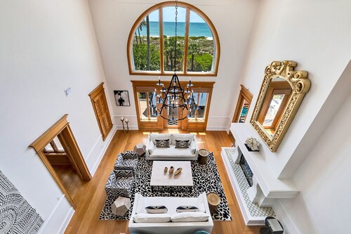 Direct Beachfront Villa Sea Palms Estate Captiva - SUMMER weeks still available!