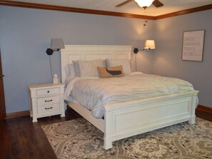 3 室のベッドルーム、WiFi、ベッドシーツ