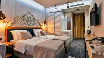 Egyptian cotton sheets, premium bedding, minibar, in-room safe
