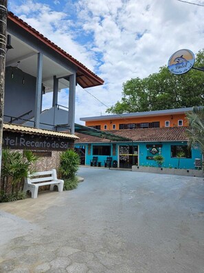 Front of property - Hotel Recanto Do Sol (Cananeia)