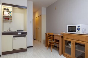 Room - ELM Takadanobaba (Tokyo)