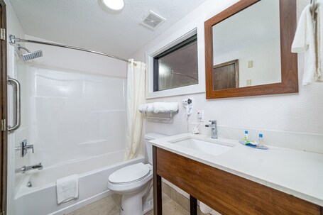 Bear Creek Inn - Image 8