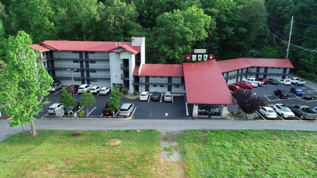 Bear Creek Inn - Image 46