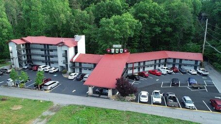 Bear Creek Inn - Image 54