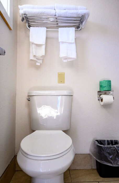 Bear Creek Inn - Image 57