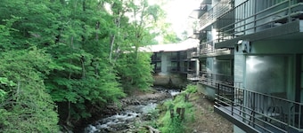 Bear Creek Inn