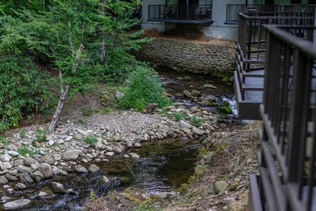 Bear Creek Inn - Image 39