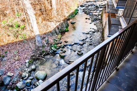 Bear Creek Inn - Image 16