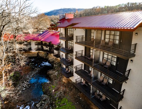 Bear Creek Inn - Image 47