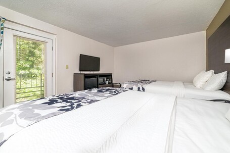 Bear Creek Inn - Image 41
