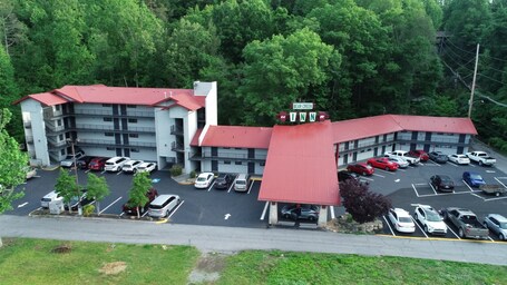 Bear Creek Inn - Image 53