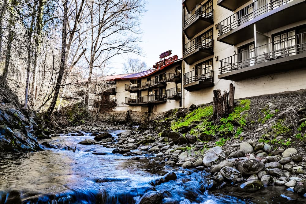 Bear Creek Inn