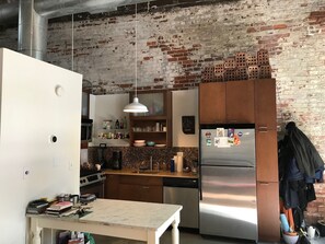 Kühlschrank, Ofen, Herdplatte