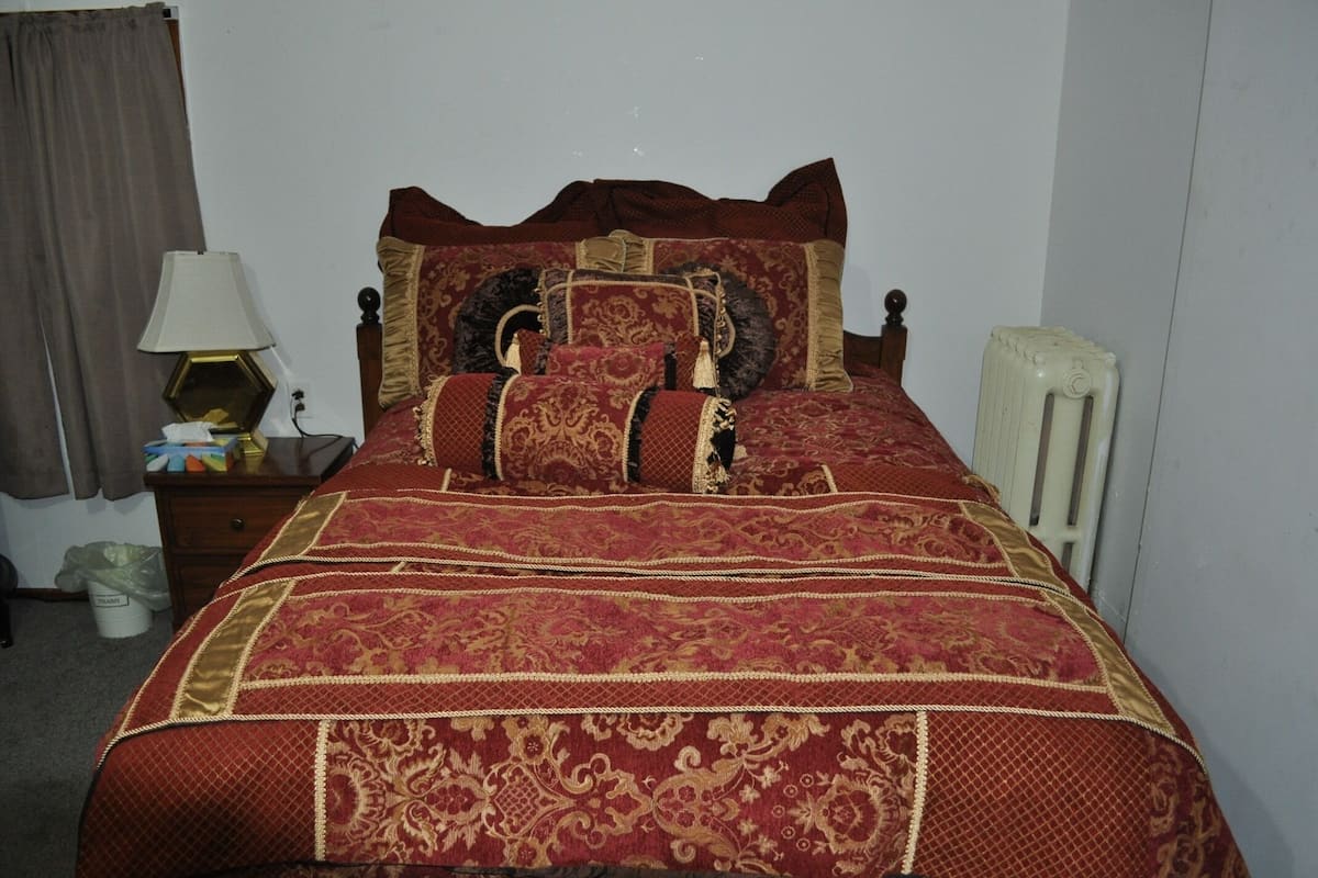 Ropa de cama de alta calidad, cubrecamas y colchones con efecto memoria