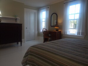 2 soverom, skrivebord, wi-fi og sengetøy