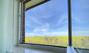 Deluxe-Apartment, eigenes Bad, Gartenblick (Garten-1Schlafzimmer-DG) | Blick von der Unterkunft