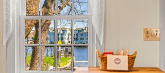 Mystic Riverfront Captain`s Home