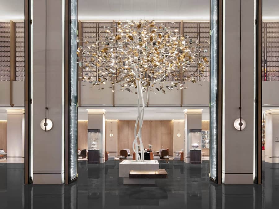 Lobby lounge