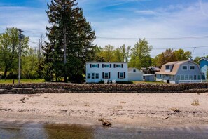 Exterior - Vintage Lakefront Home in Historic Van Buren Point (Van Buren Point)