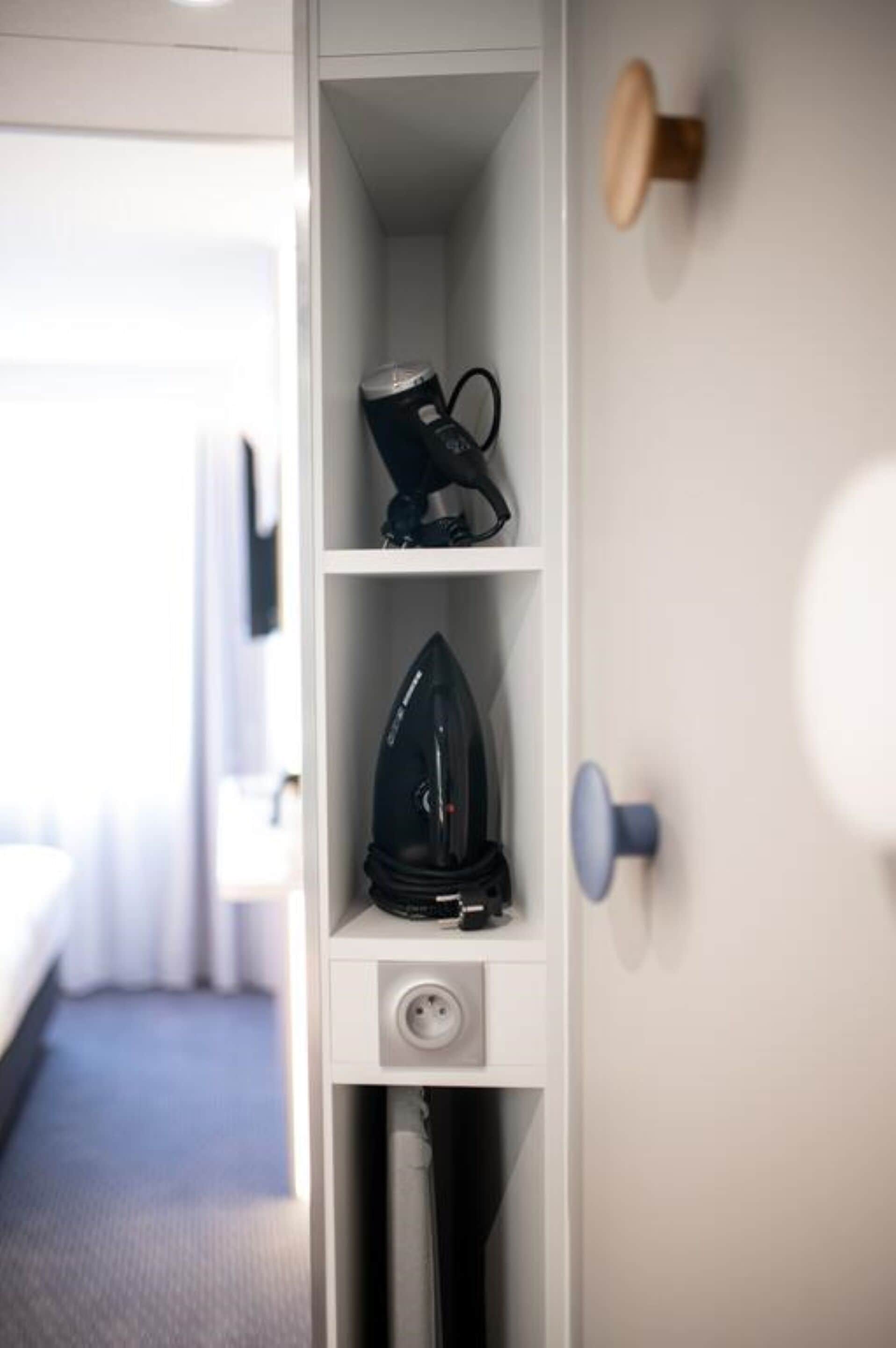 1 bedroom, in-room safe, laptop workspace, blackout curtains