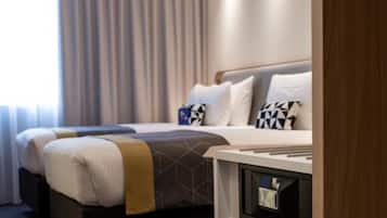 Standard Room, 2 Twin Beds (Free Breakfast) | In-room safe, laptop workspace, blackout drapes, iron/ironing board