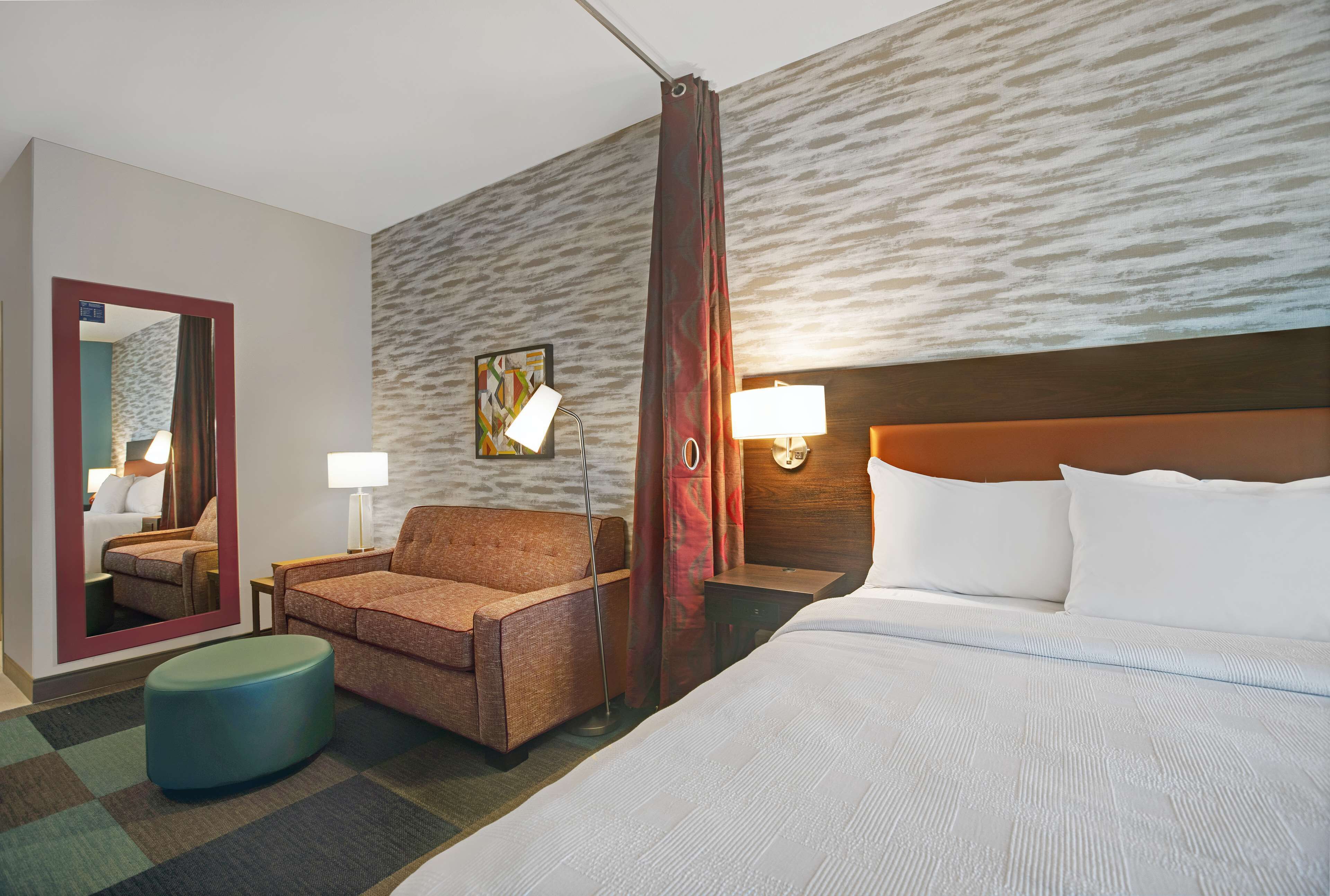 studio suite, 1 king bed, non smoking | living area | 49-inch lcd tv with cable channels, tv