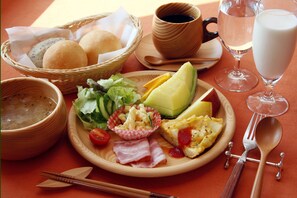 Breakfast meal - Pension Tinkuna (Minamiaso)