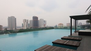 Unclassified image, 5 of 17, button - Paragon Suite by Superhost (Johor Bahru)