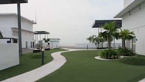 Unclassified image, 4 of 17, button - Paragon Suite by Superhost (Johor Bahru)