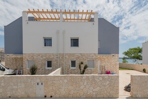 Property grounds - Fabulous Villa Rosa for family vecation (Privlaka)