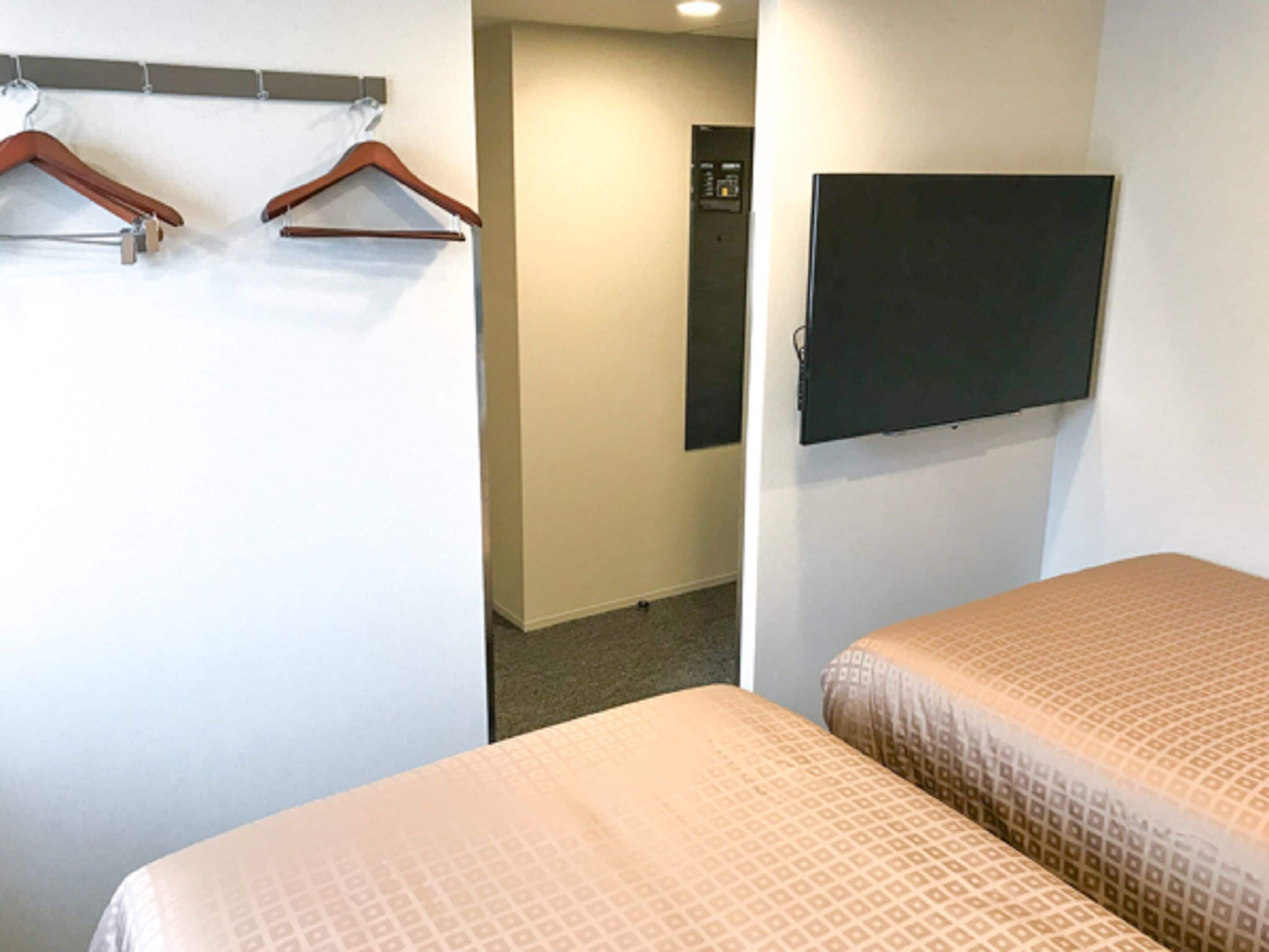 ห้องพักตกแต่งอย่างมีเอกลักษณ์, โต๊ะทำงาน, Wi-Fi ฟรี, ผ้าปูที่นอน