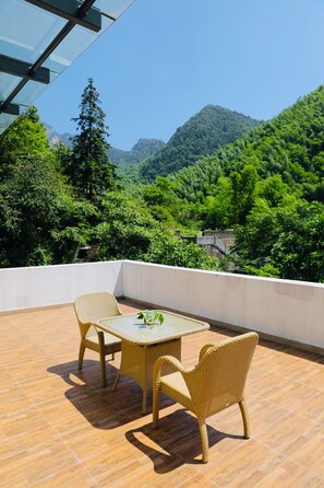 Terrace/patio - Huangshan Jinpu Dongyi Hotel (Huangshan)