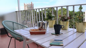 تناول الطعام بالخارج