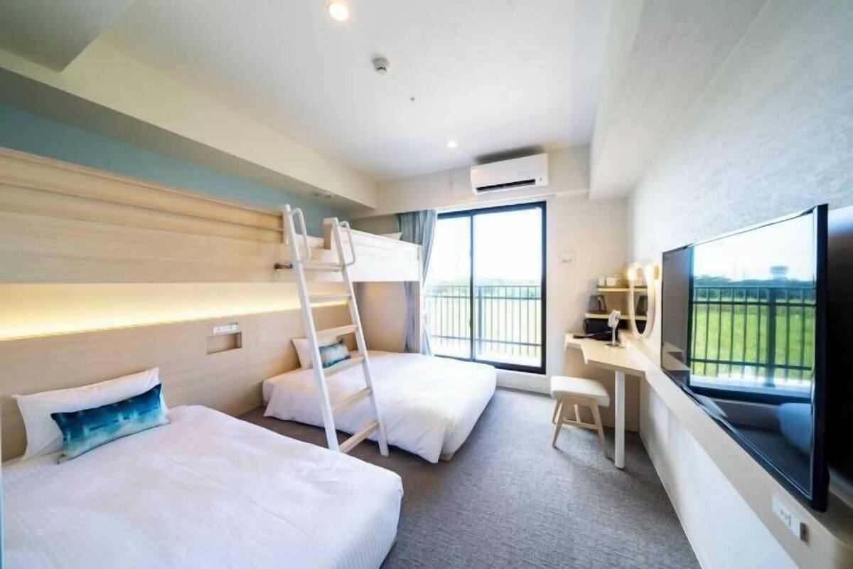 In-room safe, soundproofing, free WiFi