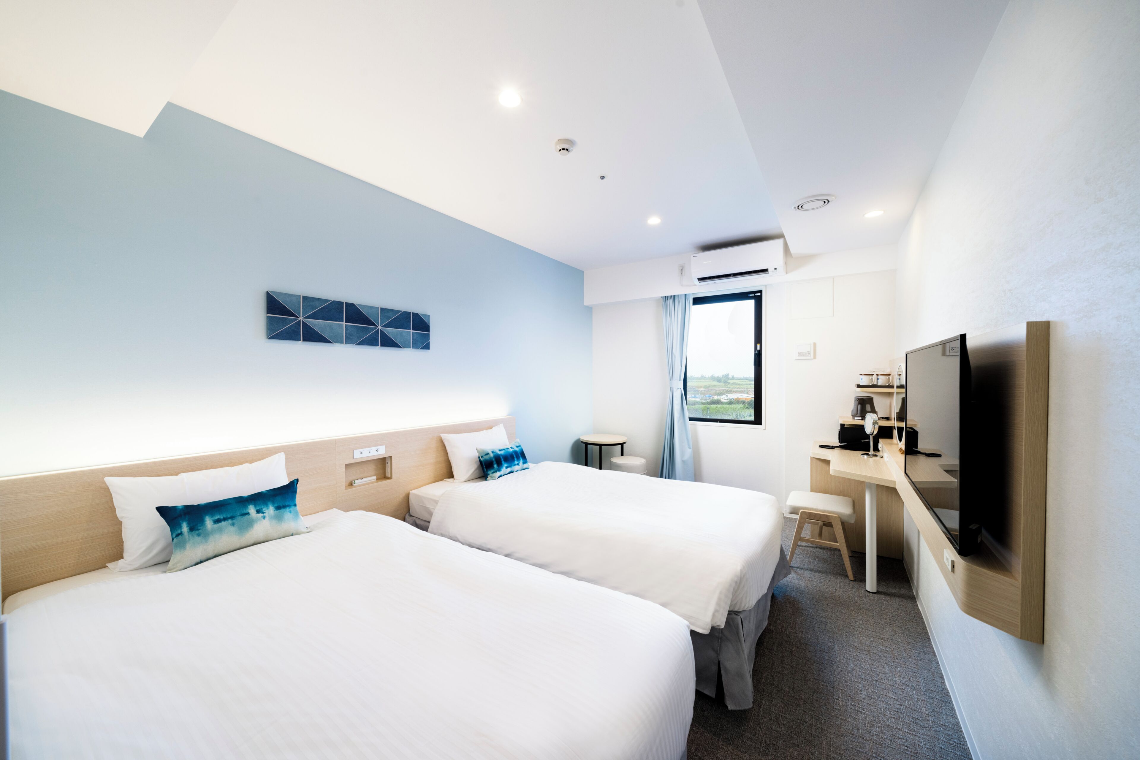 Standard Twin Room, Non Smoking | In-room safe, soundproofing, free WiFi